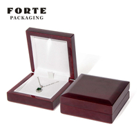 FORTE hot sell sample free inventory wooden jewelry packaging box LED pendant necklace box with light 