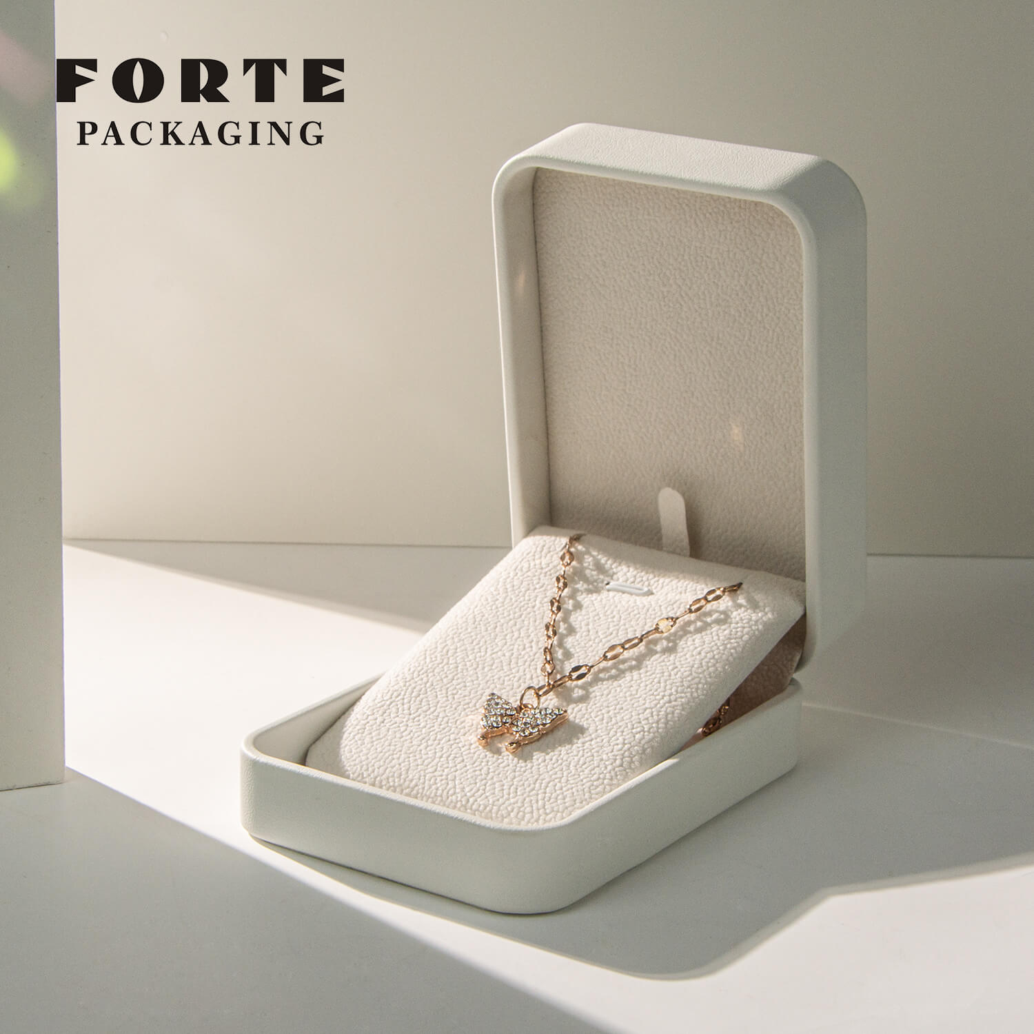 FORTE free sample Jewelry packaging Luxury Jewelri Boxes Necklace Pendant Ring white PU leather Jewellery Packaging With Custom Logo